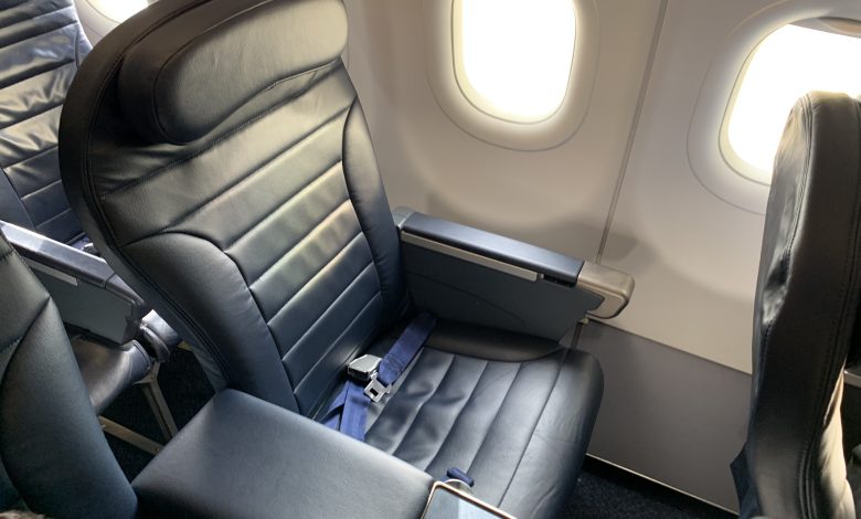 Spirit Airlines customer service toll free phone number