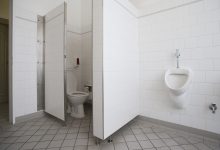 automatic self cleaning public toilet